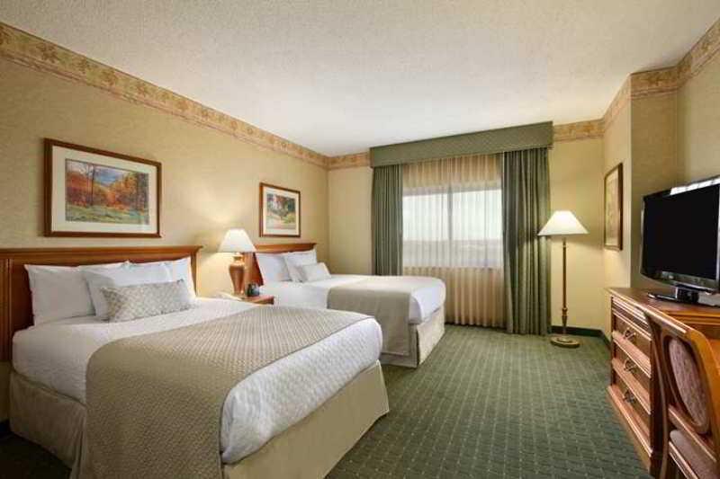 Embassy Suites North Charleston Airport Hotel Convention Экстерьер фото