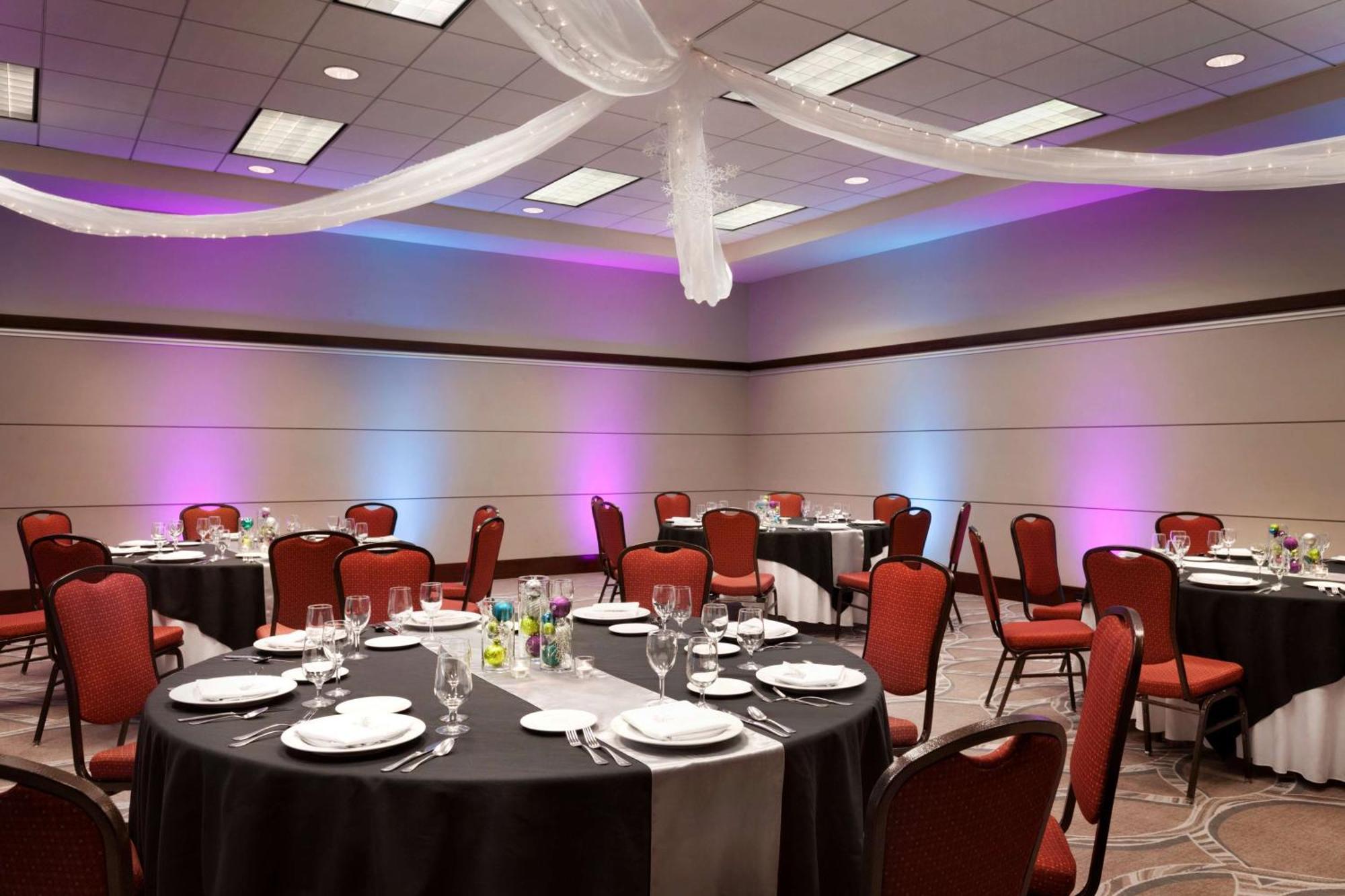 Embassy Suites North Charleston Airport Hotel Convention Экстерьер фото