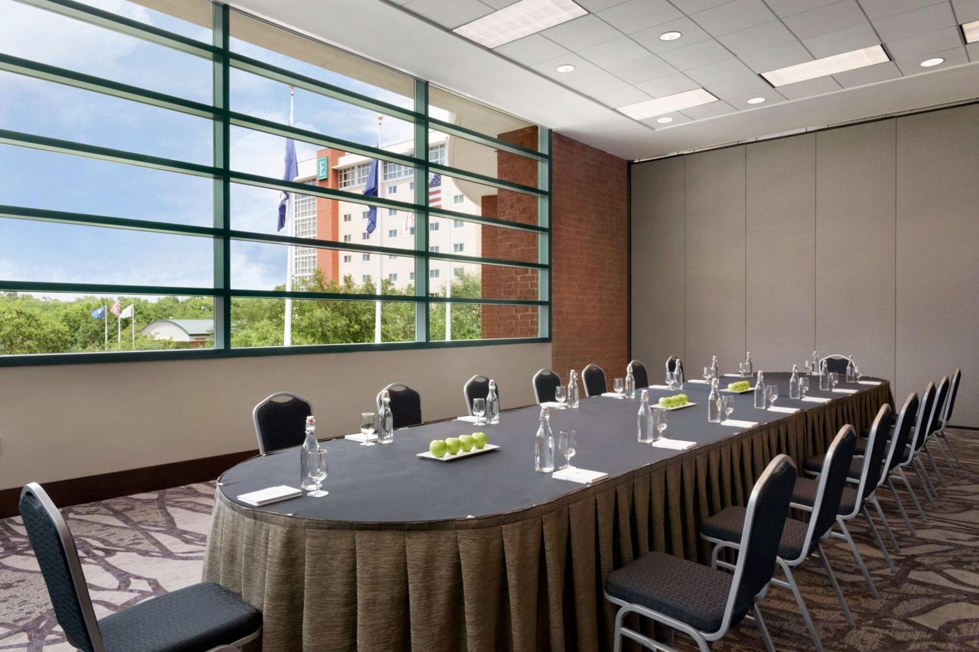 Embassy Suites North Charleston Airport Hotel Convention Экстерьер фото